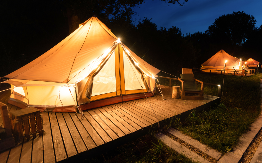 Camping vs. Glamping: Which Outdoor Experience Is Right for You?